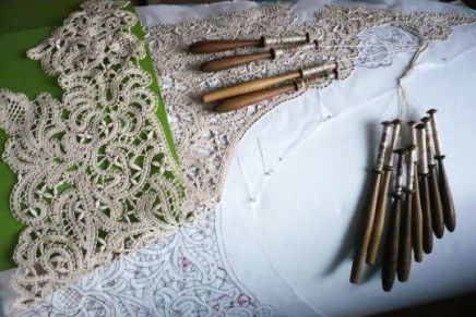 Zmierzch czy&nbsp;odrodzenie koronki klockowej&nbsp;?