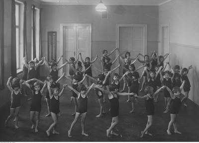 Tańcz, chłopolek, pókiś ładny!