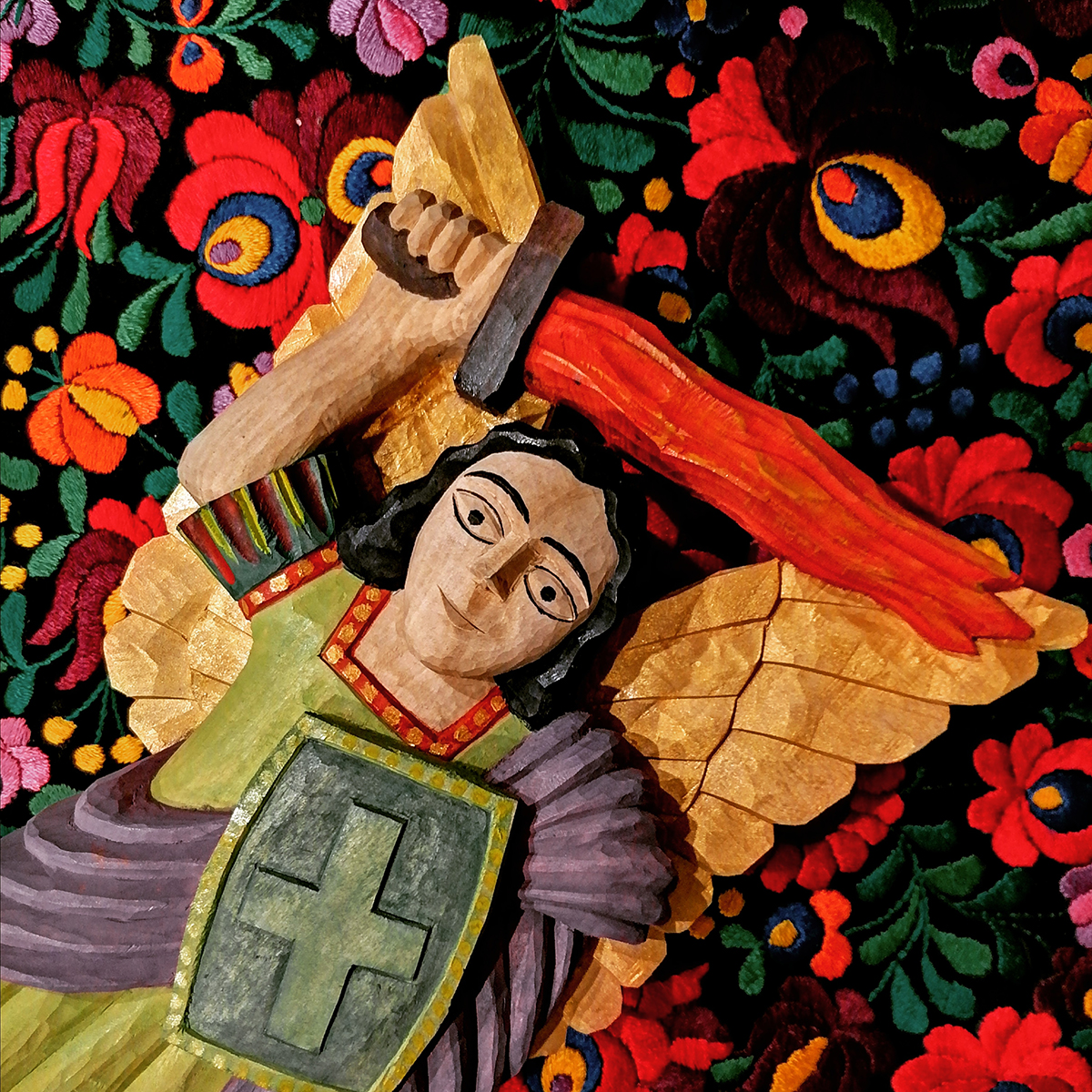 Święci z&nbsp;wiejskiego podwórka: Baby wypychał, kapustę wpychał, szatana skarcił – archanioł Michał