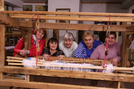 Fascynujące tkactwo. Powarsztatowa wystawa sejpaków w&nbsp;Suwalskim Ośrodku Kultury