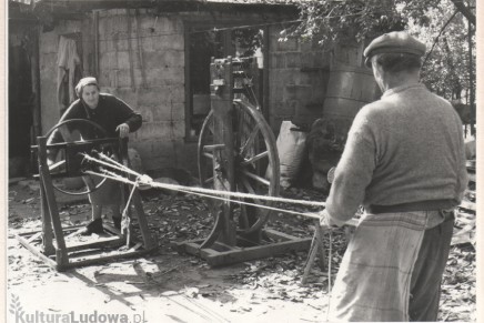 Rodzinny wyrób postronków