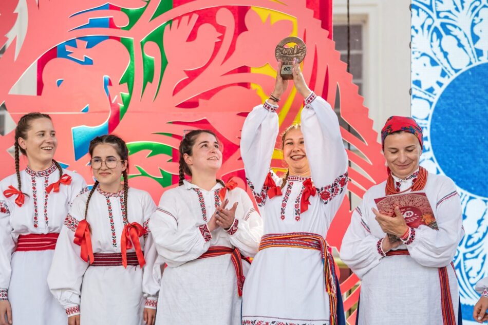 Laureaci 60. Ogólnopolskiego Festiwalu Kapel i&nbsp;Śpiewaków Ludowych w&nbsp;Kazimierzu Dolnym. Zobacz, kto zdobył Baszty