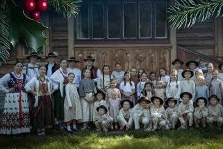 Koncert kolęd z okazji 20-lecia działalności zespołu „Majeranki” Koncert kolęd z okazji 20-lecia działalności zespołu „Majeranki”